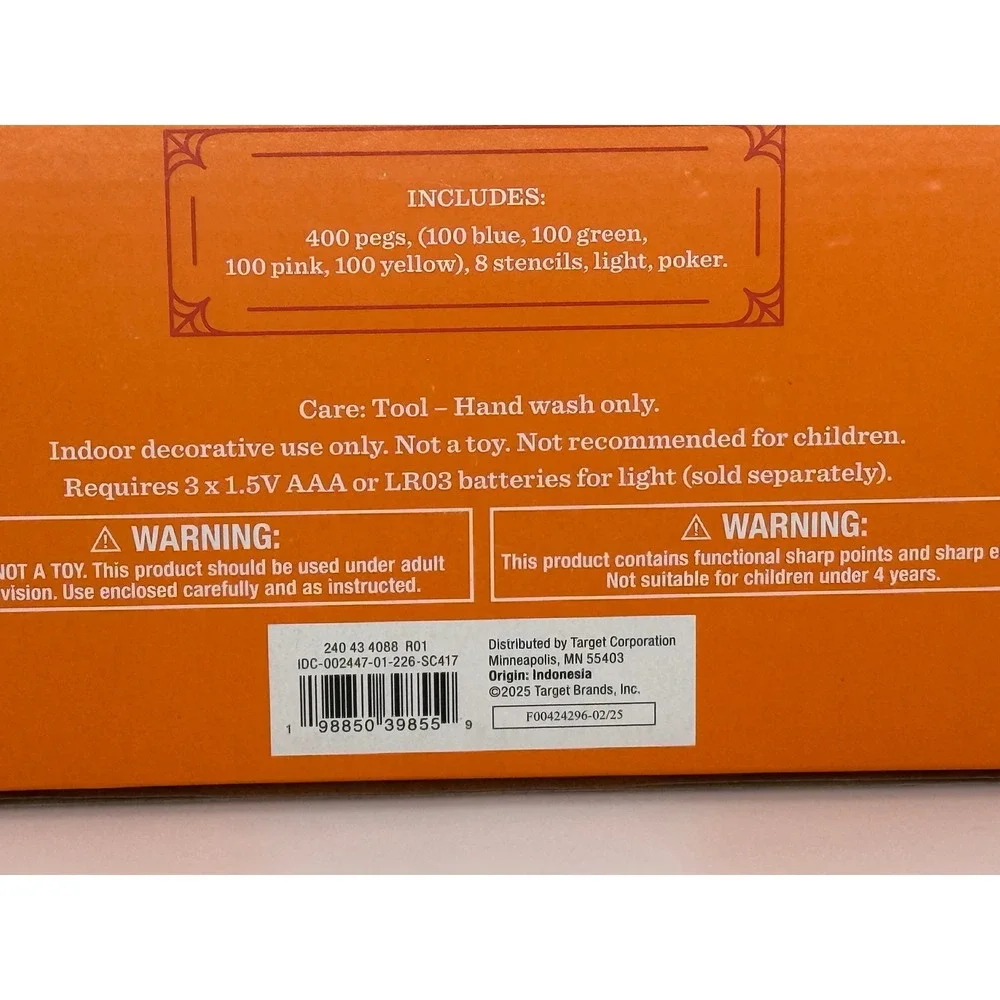 Hyde and Eek Pumpkin Light Peg Kit 400 Pegs 8 Stencils Halloween Decor